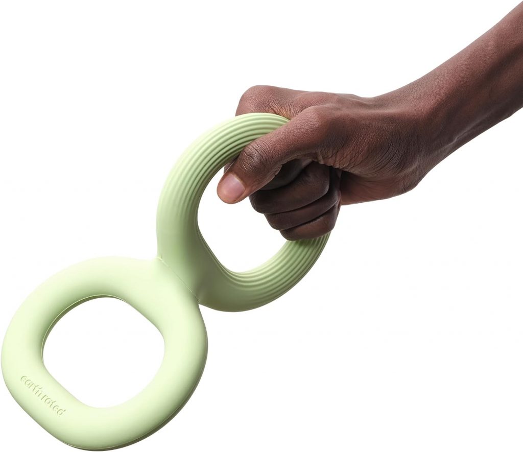 Earth Rated Tug of War Dog Toy, Durable Natural Rubber Dog Tug Toy with an Ergonomic Grip, Small